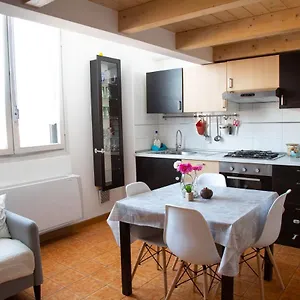 https://porta-galliera-apartment.emilia-romagnahotels.net